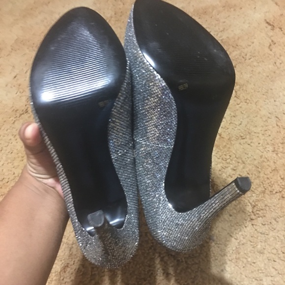 Shoes - Picture 3 of 5